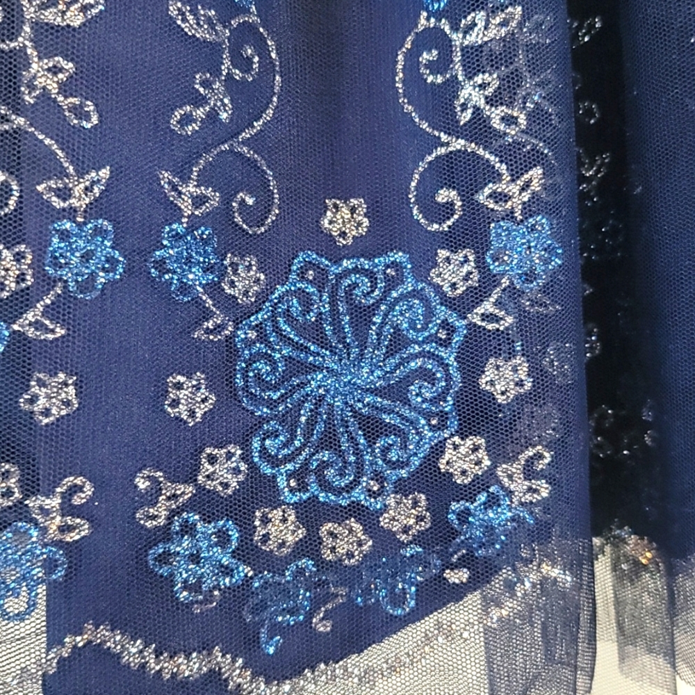 Girl's Dress - Picture 4 of 6
